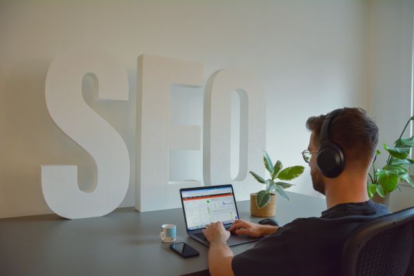 Augmentez votre présence en ligne avec l'agence seo à lorient